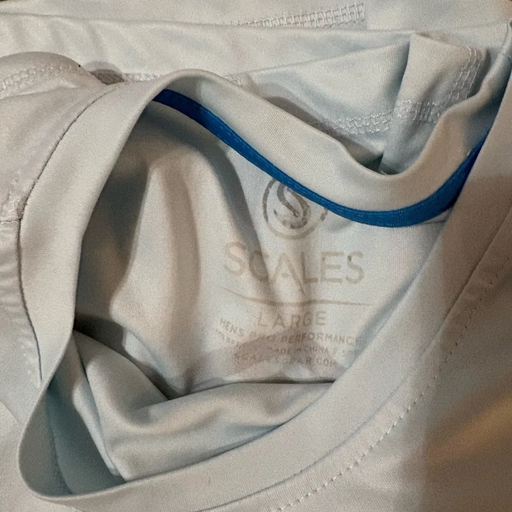 Light Blue Men's Tee with Camouflage Pocket athletic performance - Picture 4 of 4